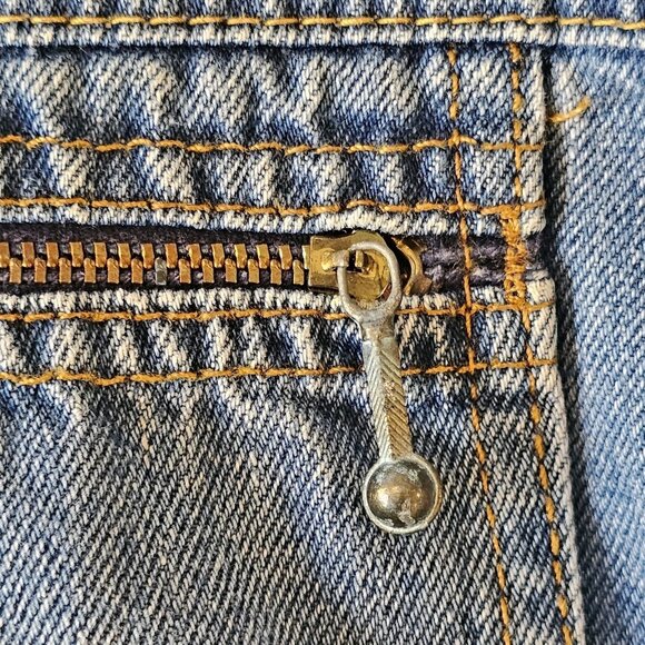 VTG 80s Levis Womens Blue Jeans Straight Leg High Waisted Western Sz 6 X‎ 32 - Picture 11 of 11